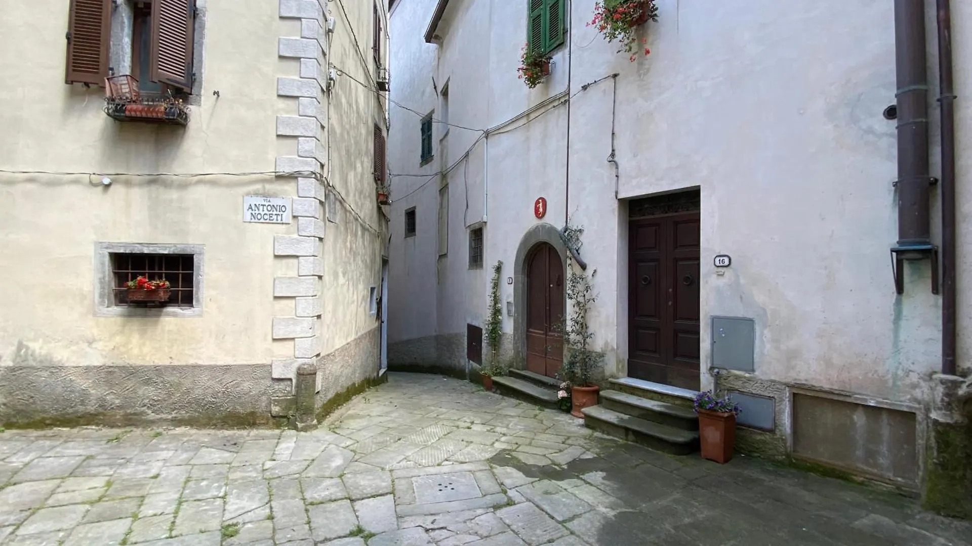 La Piscina Nel Borgo Villa Bagnone 0*,  Italy